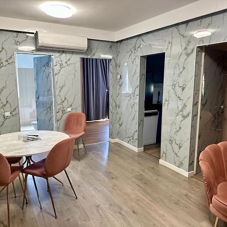 קלוז'-נאפוקה Thome Hoia Jacuzzi מראה חיצוני תמונה